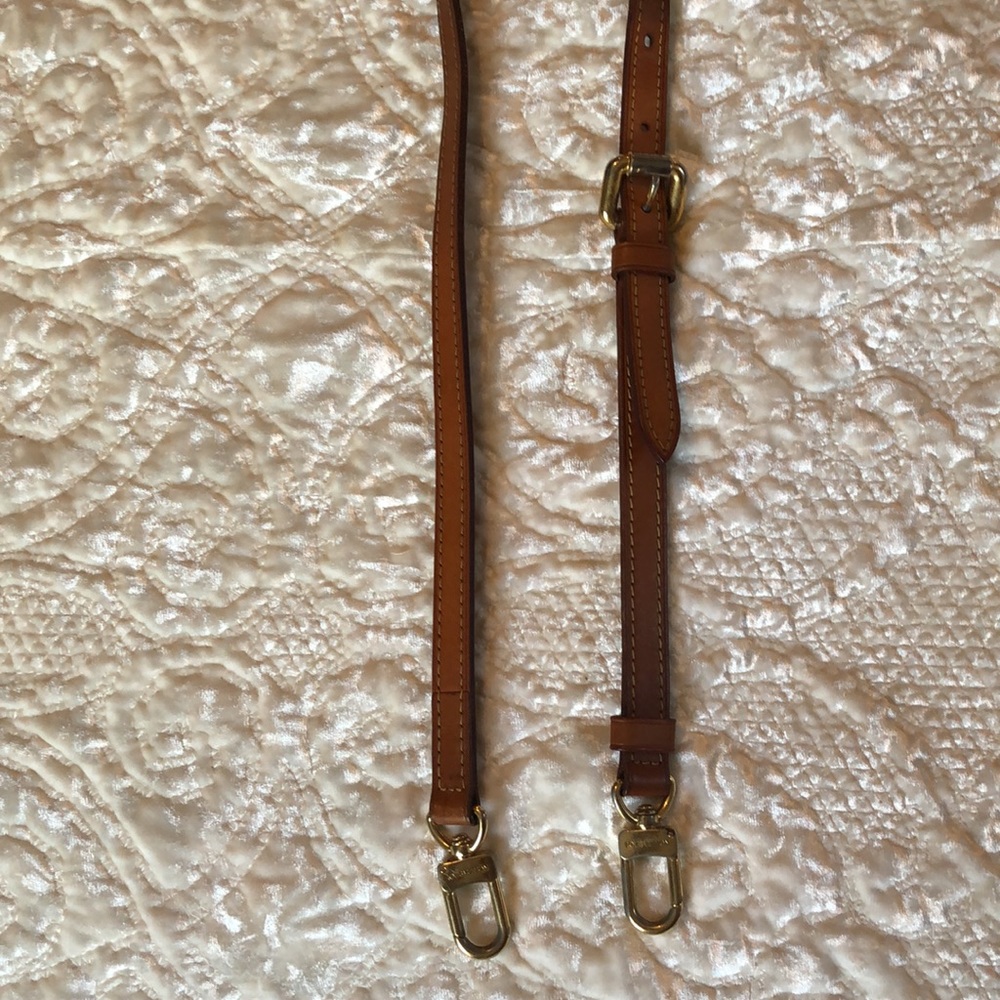 Authentic LOUIS VUITTON Adjustable Shoulder Strap Leather - Picture 16 of 17